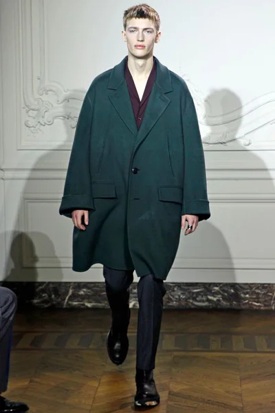 Look 14